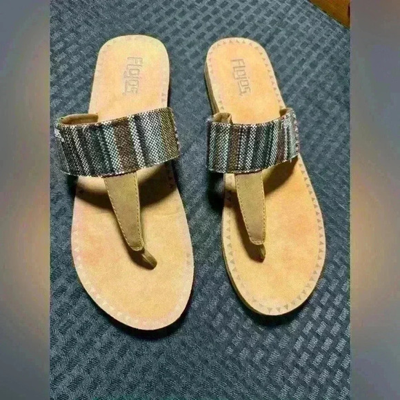 Flojos Sandals - Picture 7 of 9